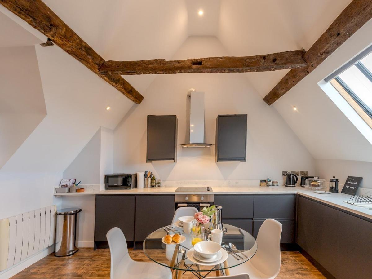 Pass The Keys 5C Charming Town Centre Apartment With Roof Top Views シュルーズベリー エクステリア 写真